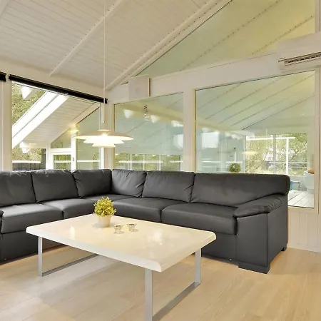 Blondine Holiday home Hjorring
