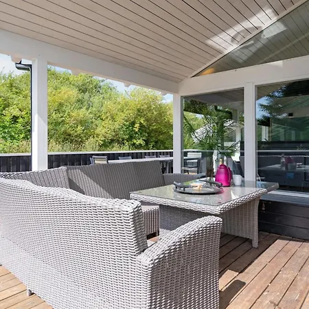 Blondine Holiday home Hjorring