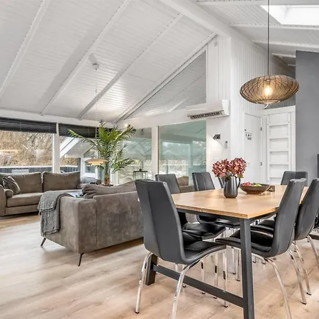Сasa de vacaciones Blondine - 940m From The Sea By Interhome